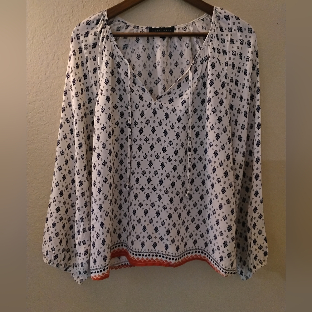 Sanctuary Peasant Boho Top Womens Small White Blue Geometric Orange Hem Relaxed - Picture 3 of 11